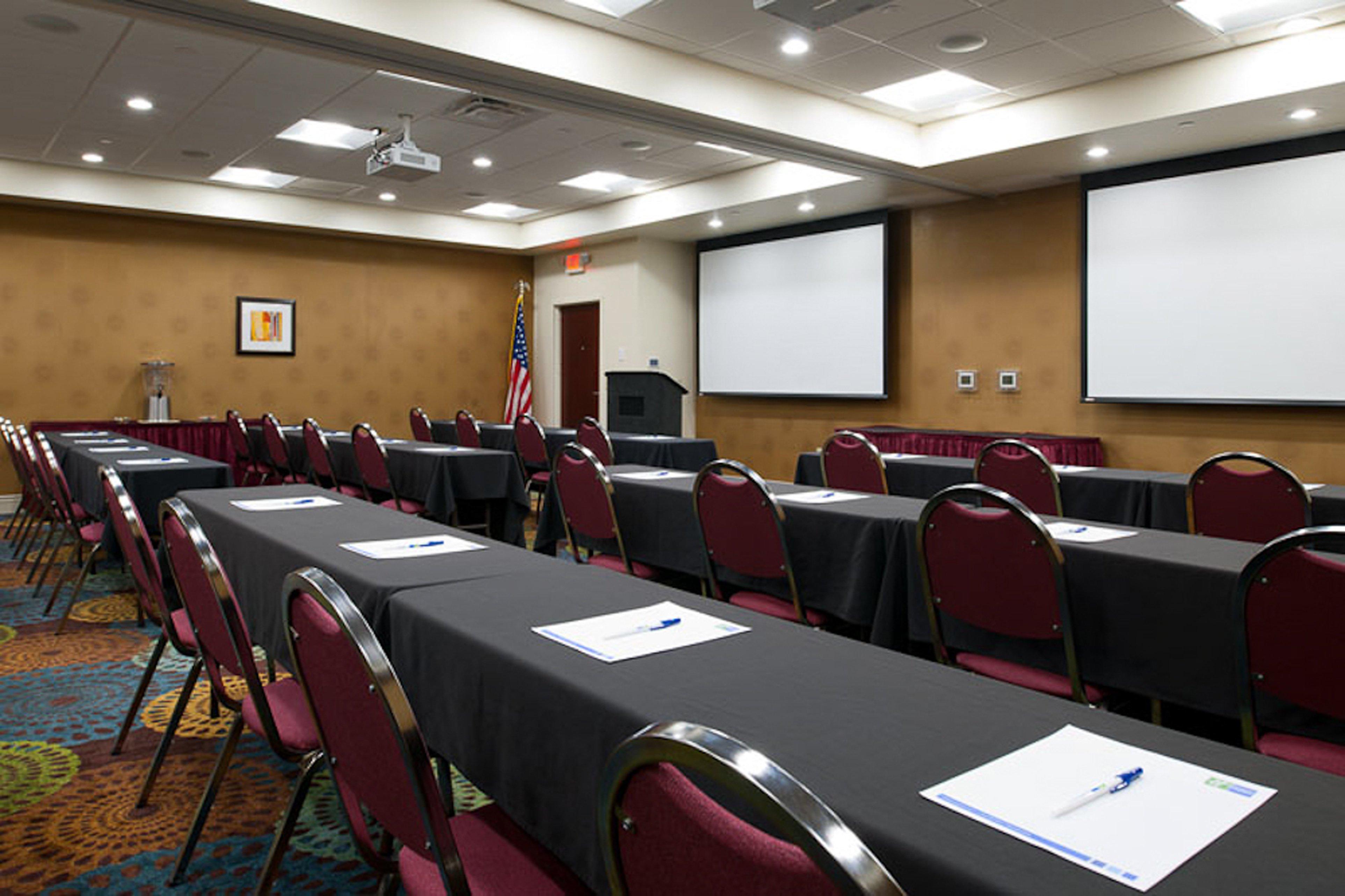 Holiday Inn Express Pittsburgh West - Greentree, An Ihg Hotel Crafton Eksteriør billede