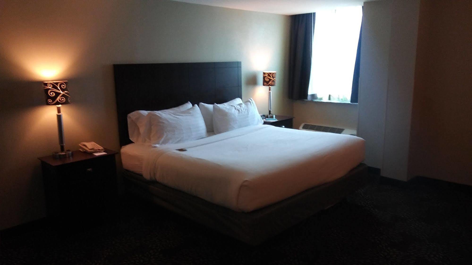 Holiday Inn Express Pittsburgh West - Greentree, An Ihg Hotel Crafton Eksteriør billede