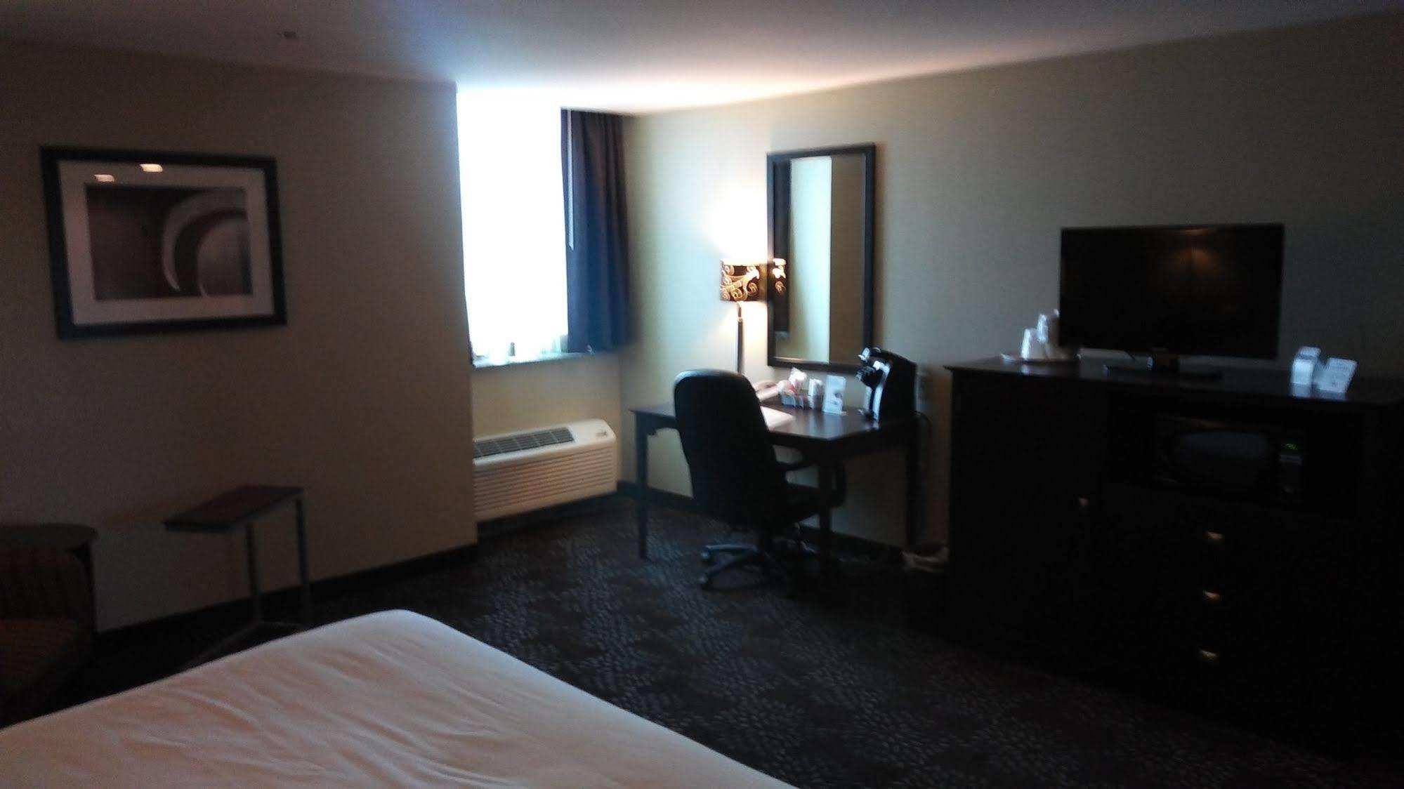 Holiday Inn Express Pittsburgh West - Greentree, An Ihg Hotel Crafton Eksteriør billede